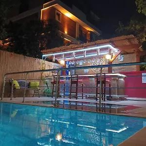 Beyaz Melek Анталья