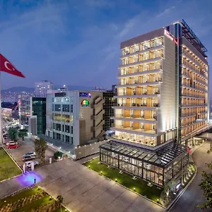 Hilton Garden Bayrakli Измир